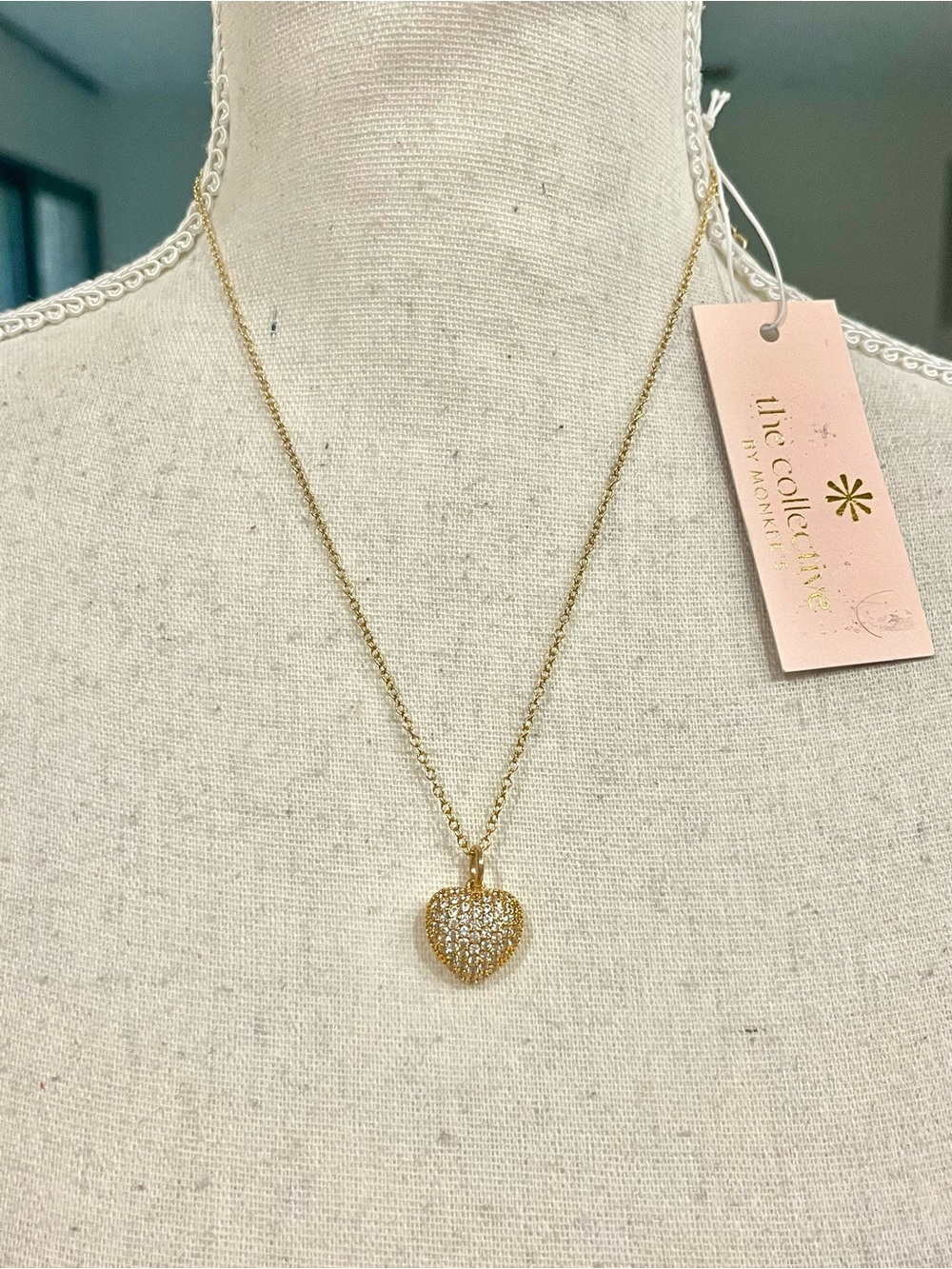 New Allison Avery Gold Heart Pendant Necklace
